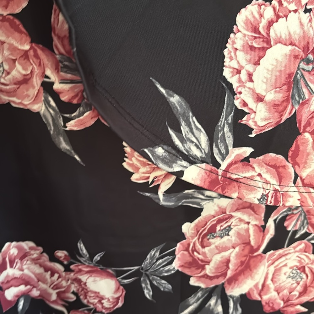 Charlotte Russe Plus Floral Peplum Dress Size 2x - Picture 3 of 6